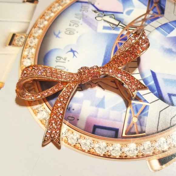 KJL Sparkling Rose Goldtone Pink Crystal Ribbon Bow Brooch - Picture 2 of 7
